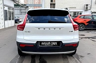 Volvo XC40, 2020г., полный привод, автомат