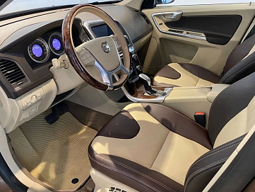 Volvo , 2012г., передний привод, автомат
