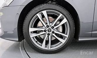 Audi A6, 2023г, полный привод, робот
