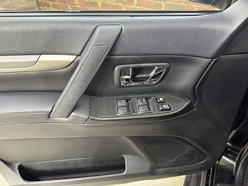 Mitsubishi Pajero, 2012г, полный привод, автомат