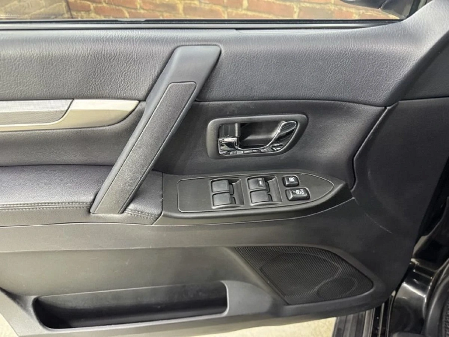 Mitsubishi Pajero, 2012г., полный привод, автомат