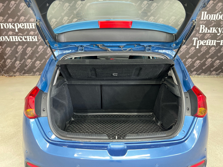 Kia Ceed, 2012г., передний привод, автомат