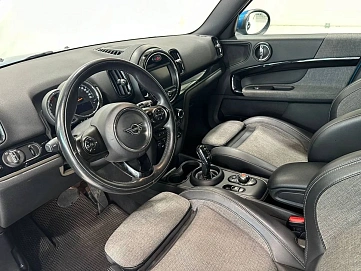 Mini , 2020г., передний привод, робот