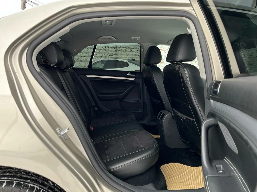 Volkswagen Jetta, 2008г., передний привод, механика