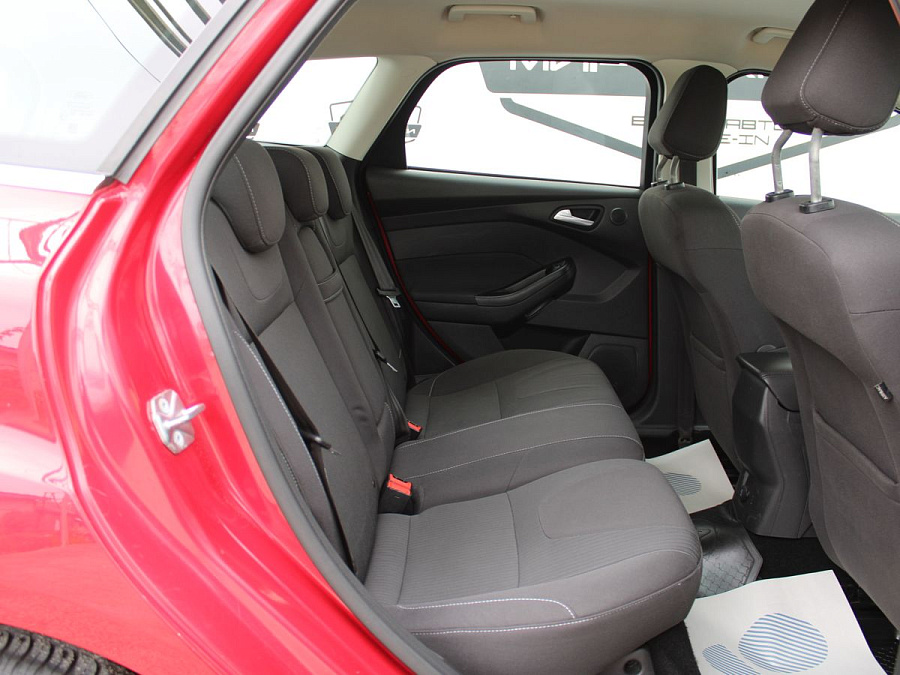 Ford Focus, 2012г., передний привод, робот