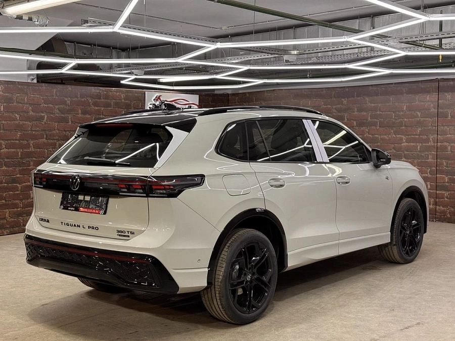 Volkswagen Tiguan, 2026г., полный привод, робот