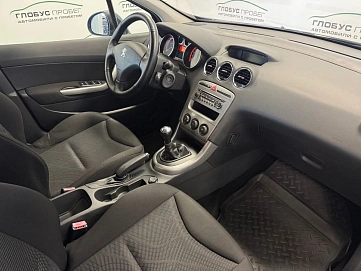 Peugeot 308, 2012г, передний привод, механика