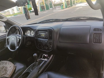 Ford Maverick, 2004г, полный привод, механика