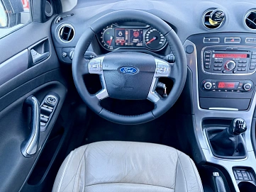 Ford Mondeo, 2011г., передний привод, механика