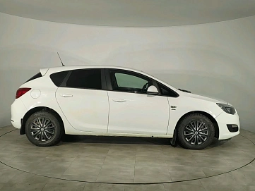 Opel Astra, 2013г, передний привод, механика
