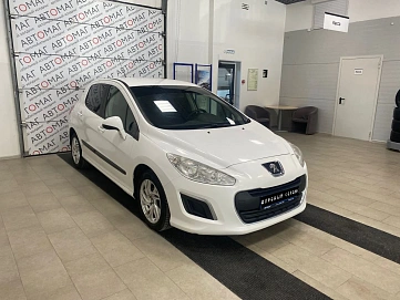 Peugeot 308, 2011г, передний привод, автомат