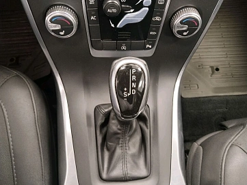 Volvo XC70, 2014г, передний привод, автомат