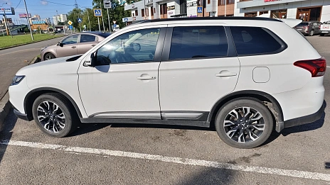 Mitsubishi Outlander, 2021г, полный привод, вариатор