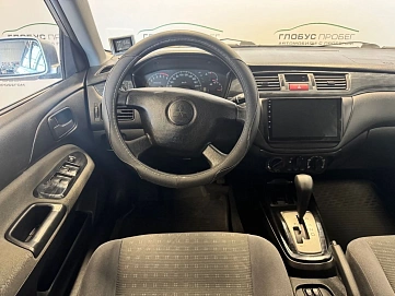 Mitsubishi Lancer, 2003г, передний привод, автомат