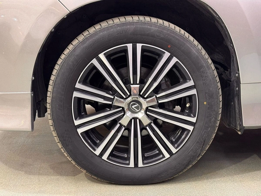 Lexus LX, 2017г., полный привод, автомат