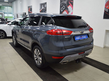 Geely Atlas, 2020г, передний привод, автомат
