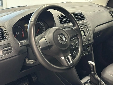Volkswagen Polo, 2015г, передний привод, автомат