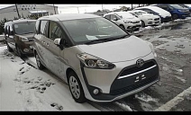 Toyota Sienta, 2015г., передний привод, вариатор