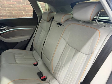 Audi e-tron, 2019г, полный привод, автомат