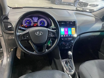 Hyundai Solaris, 2011г, передний привод, автомат