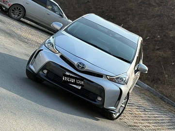 Toyota Prius Alpha, 2016г, передний привод, автомат