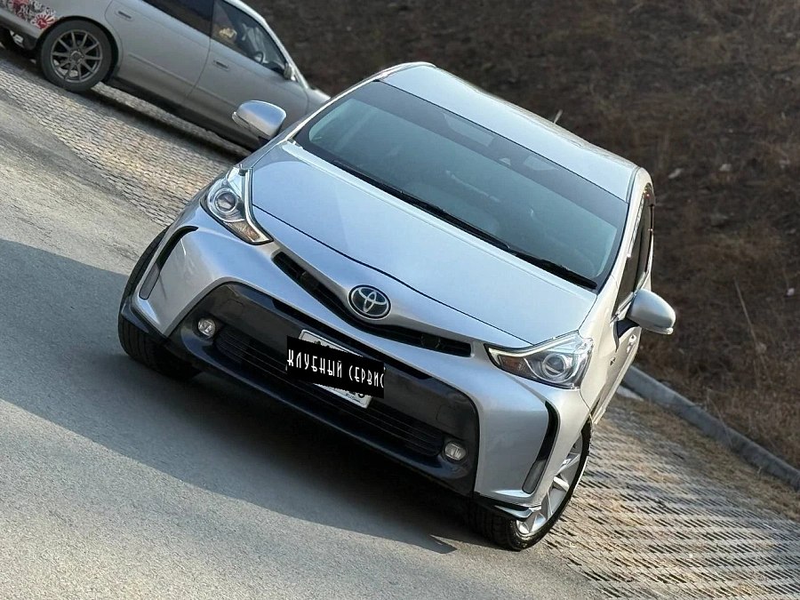 Toyota Prius Alpha, 2016г., передний привод, автомат