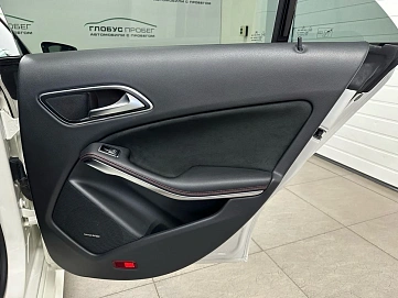 Mercedes-Benz , 2016г., передний привод, автомат