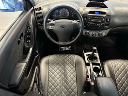 Hyundai Elantra, 2008г, передний привод, механика
