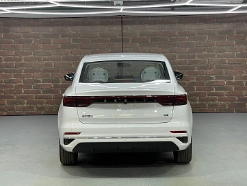 Geely Emgrand, 2024г
