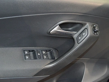 Volkswagen Polo, 2012г, передний привод, робот