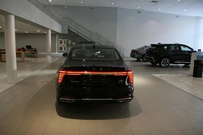 Hongqi H5, 2024г, передний привод, автомат