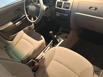 Kia Rio, 2003г, передний привод, механика
