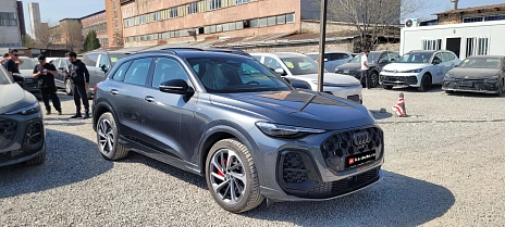 Audi Q5, 2025г, полный привод, робот