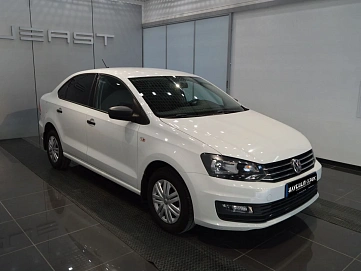 Volkswagen Polo, 2018г, передний привод, механика