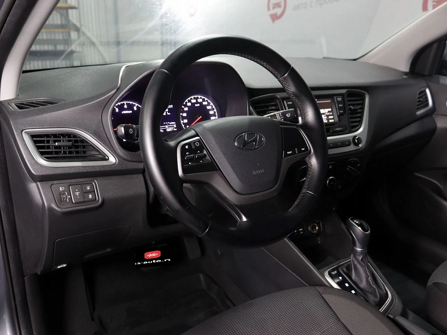 Hyundai Solaris, 2018г., передний привод, автомат