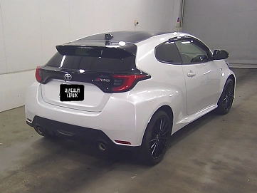 Toyota Yaris, 2021г, передний привод, вариатор