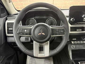Mitsubishi L200, 2025г, полный привод, автомат