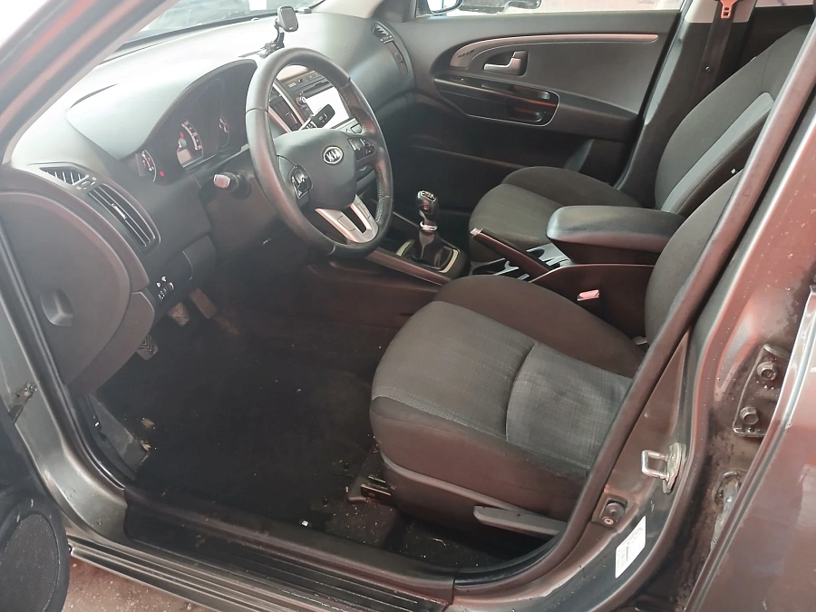 Kia Ceed, 2011г., передний привод, механика