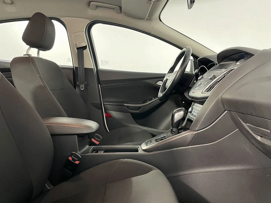 Ford Focus, 2018г., передний привод, робот