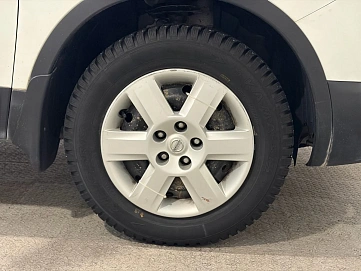 Nissan , 2011г., передний привод, механика