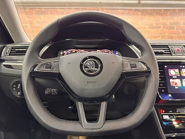 Skoda Superb, 2025г, передний привод, робот