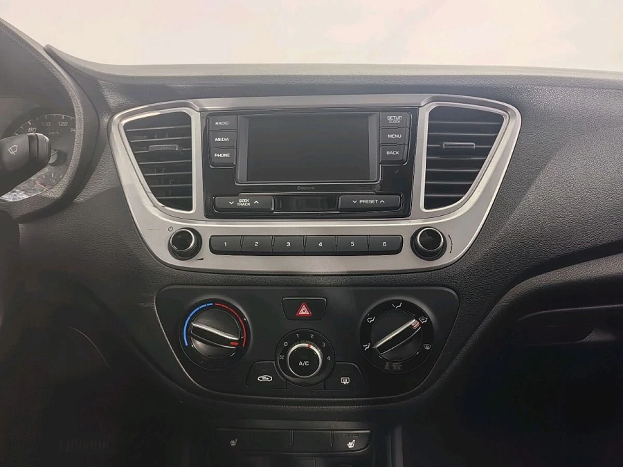 Hyundai Solaris, 2021г., передний привод, автомат