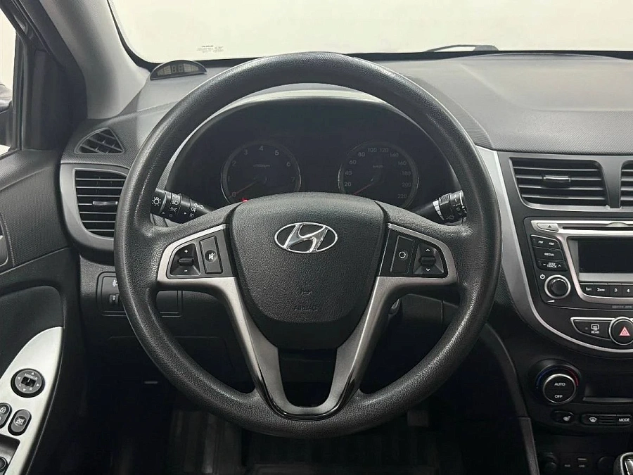 Hyundai Solaris, 2016г., передний привод, автомат