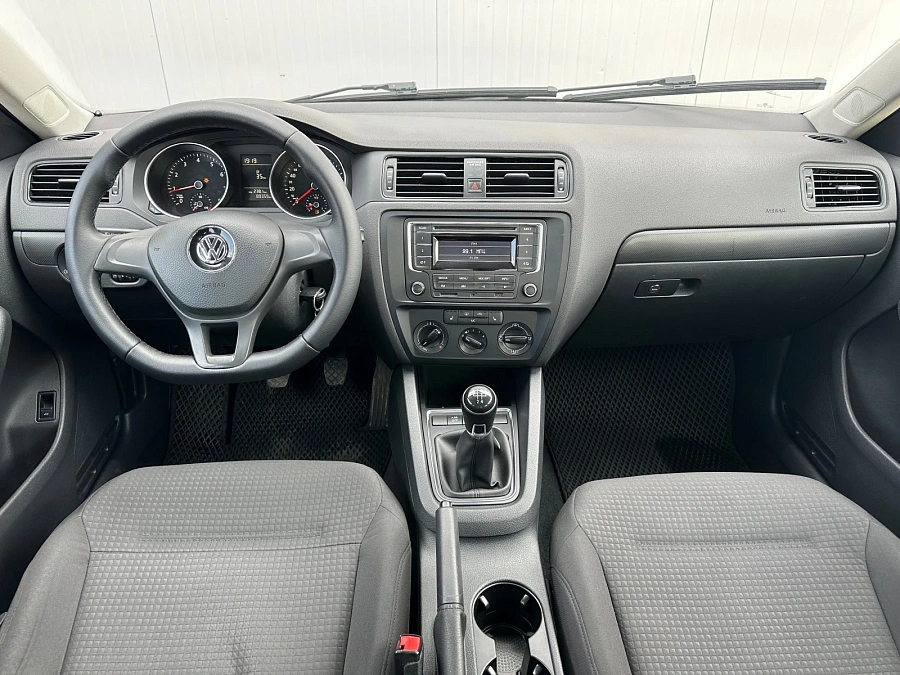 Volkswagen Jetta, 2015г., передний привод, механика