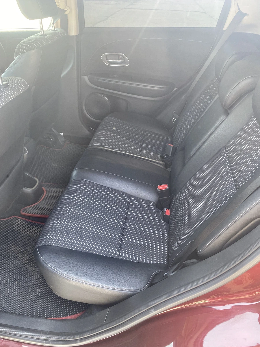 Honda Vezel, 2015г., передний привод, вариатор