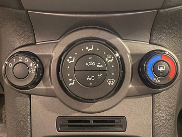 Ford Fiesta, 2015г, передний привод, механика