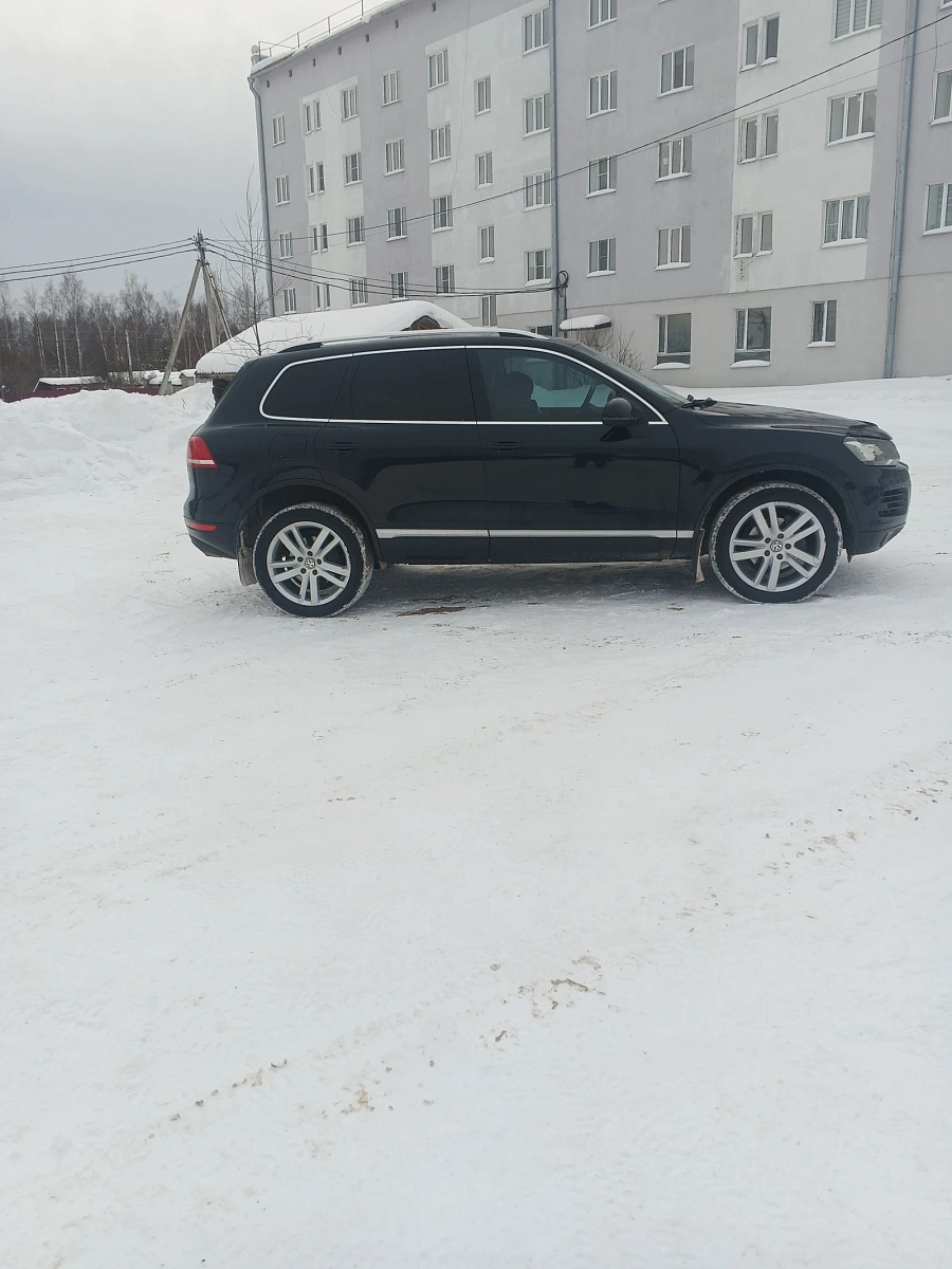Volkswagen Touareg, 2012г., полный привод, автомат