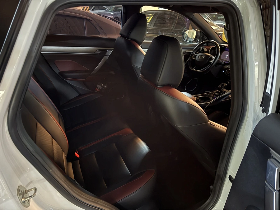 Geely Coolray, 2020г., передний привод, робот