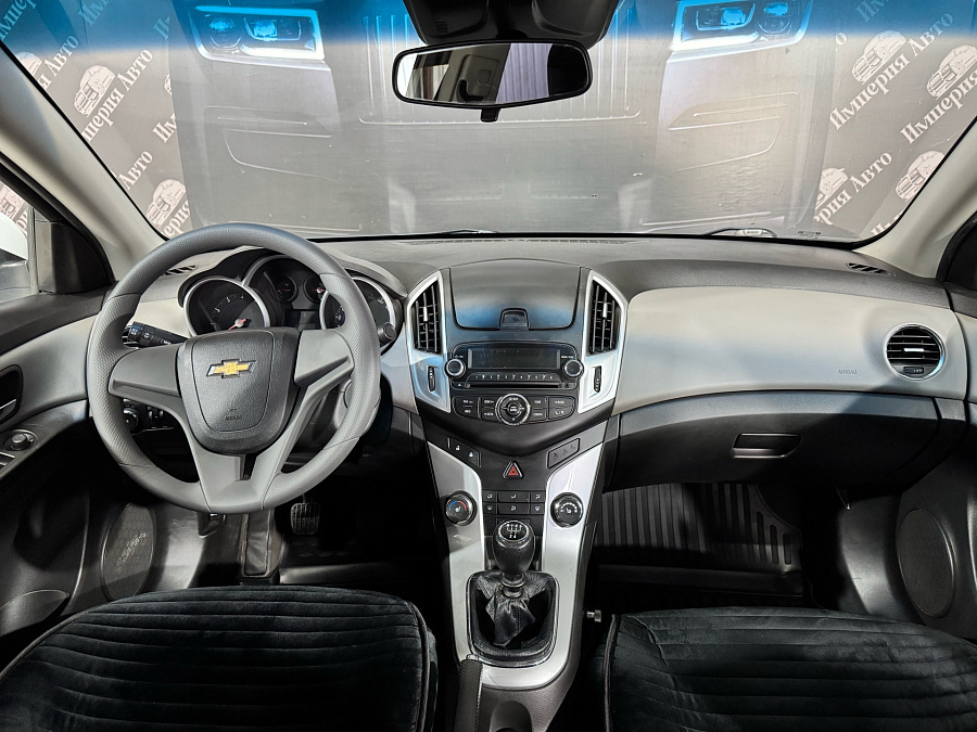 Chevrolet Cruze, 2014г., передний привод, механика