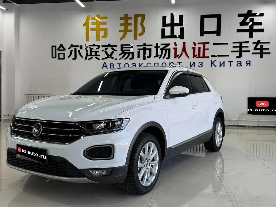 Volkswagen T-Roc, 2023г., передний привод, робот